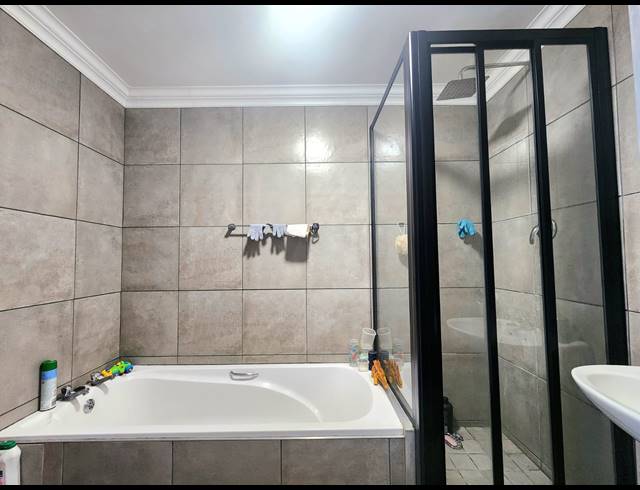 2 BEDROOM APARTMENT SOLD IN RICHMOND ESTATE